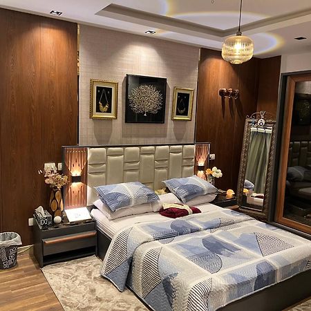 Apartamento شقه مفروشه فاخره بالقاهره الجديده New Cairo Exterior foto