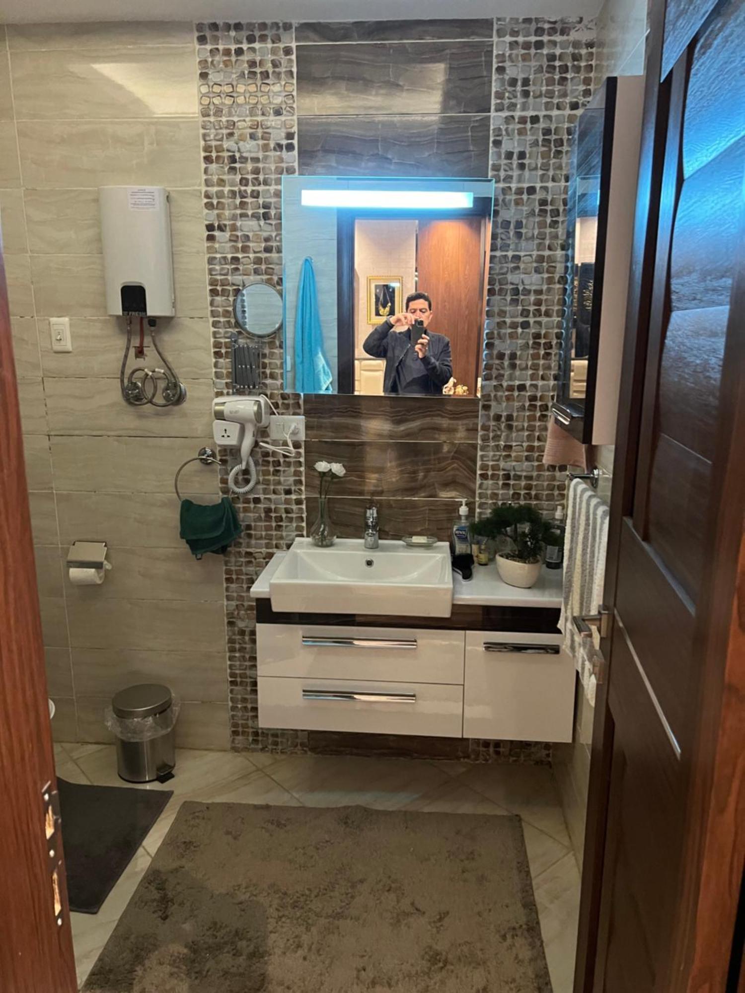 Apartamento شقه مفروشه فاخره بالقاهره الجديده New Cairo Exterior foto